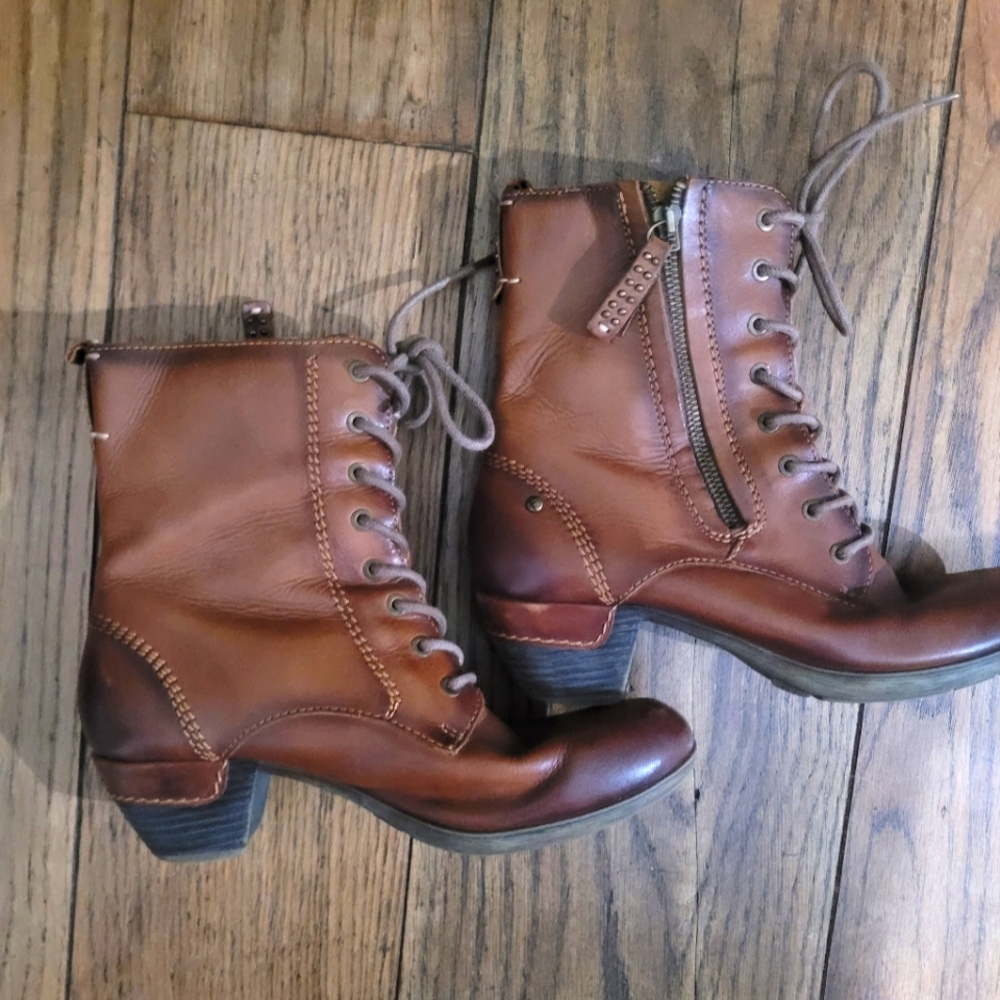 Pikolinos Brown Leather Lace-Up Ankle Boots – Size 38 (US 7.5–8)